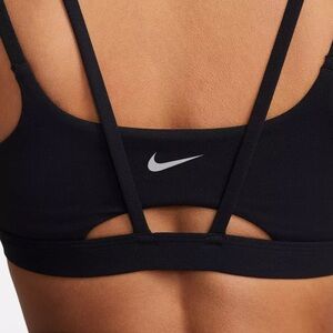 NWT Nike Zenvy Strappy Women's Black Sports Bra Size Medium